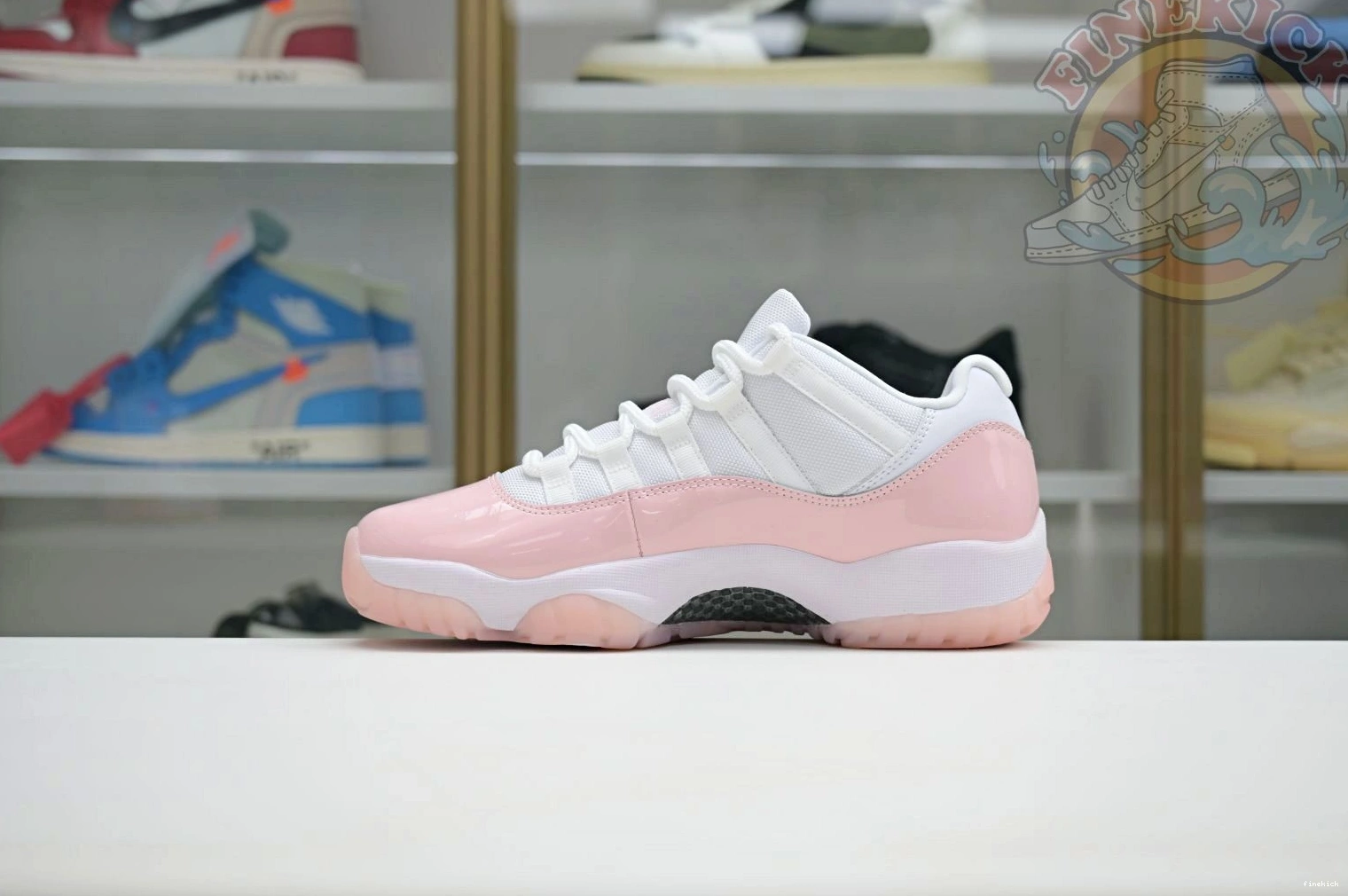 WMNS Low Jordan Jordan 11 Air 0827